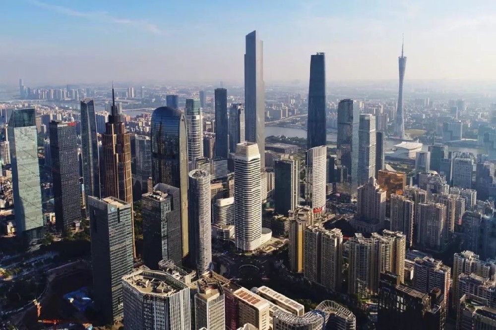 建筑资质办理，安全生产许可证人员要怎么配备？